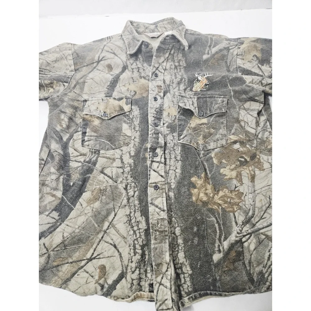 Vintage Winter Run Camo Button Up Long Sleeved Shirt Size XL Hunting Outdoor‎